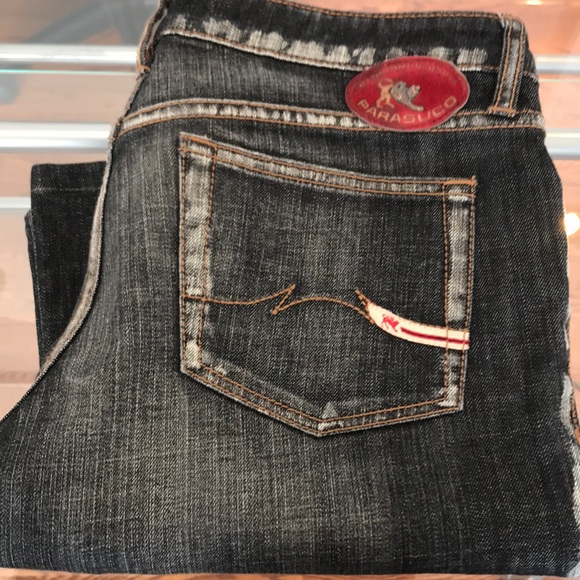 Parasuco Italian denim. Beautiful frost wash on black denim. - Picture 6 of 16